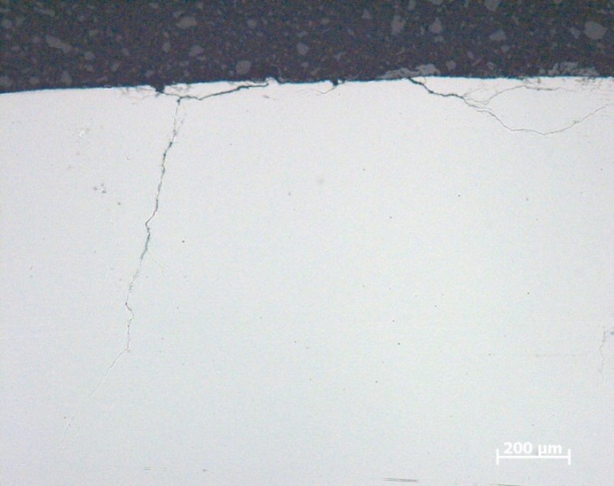 stress corrosion cracking of metal in cross-section